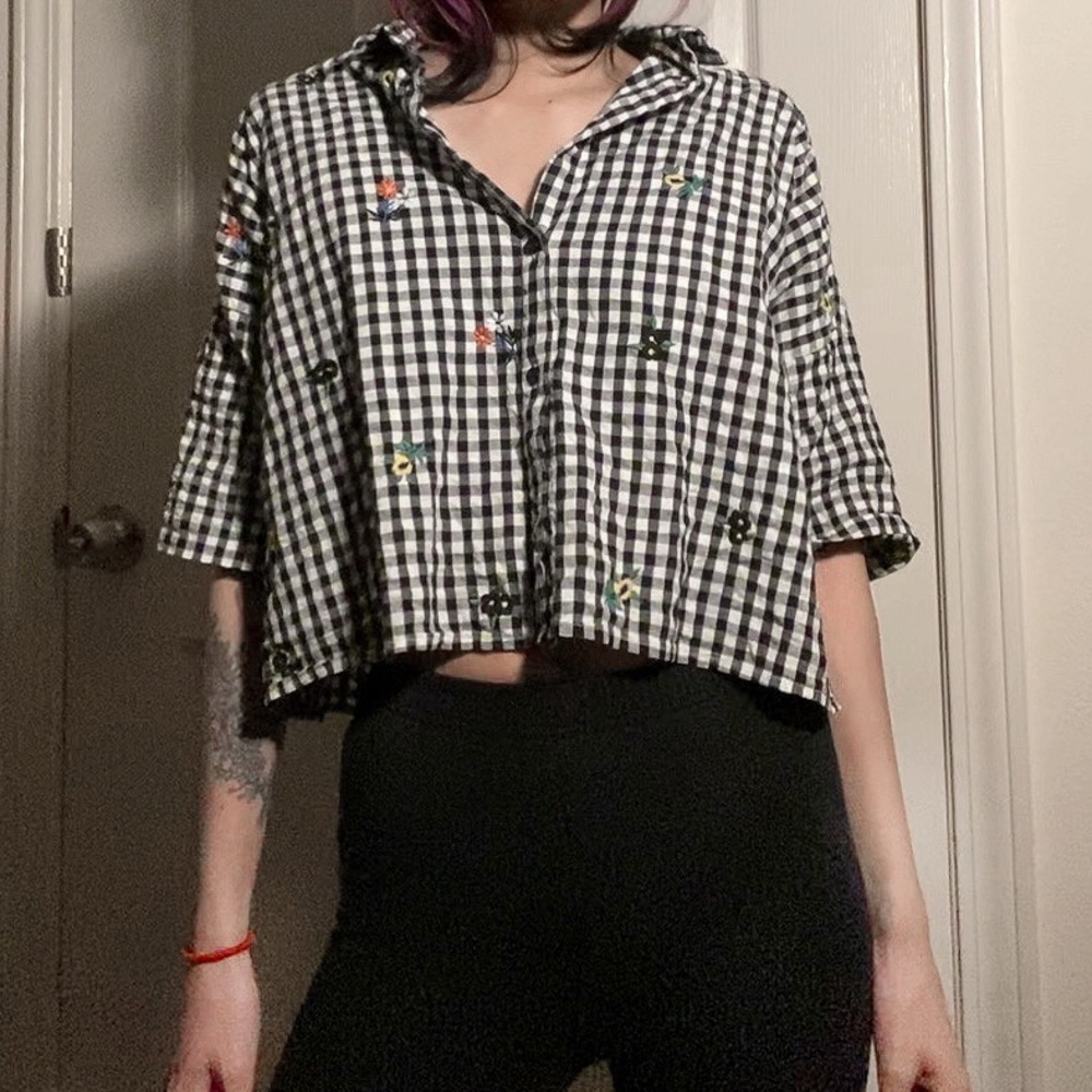 TOPSHOP / plaid embroidered crop